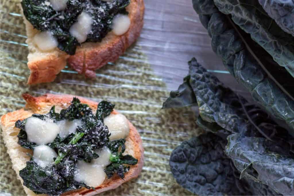 bruschette di cavolo nero