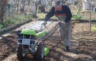 motocoltivatore in fresatura